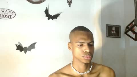 Snapshot of criss_zuri chatting on 10-23-25, 11:42 criss_zuri online show from 10-23-25, 11:42