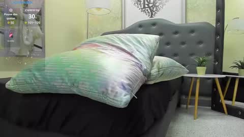 Snapshot of crissh_1 chatting on 02-28-25, 01:15 crissh 1 online show from 02-28-25, 01:15