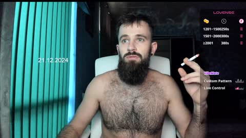 Snapshot of crissstud chatting on 12-21-24, 02:04 Criss online show from 12-21-24, 02:04