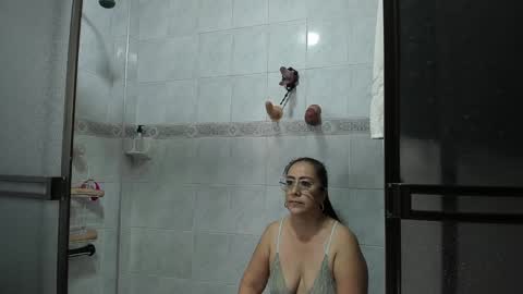 Snapshot of cristal_18xxx chatting on 02-09-25, 03:22 Cristal online show from 02-09-25, 03:22