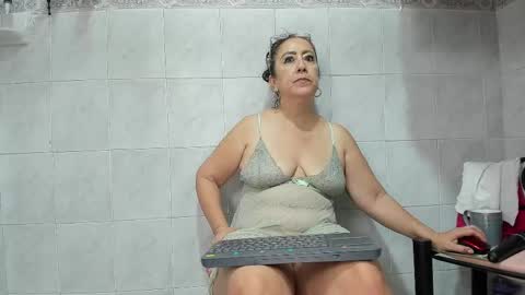 Snapshot of cristal_18xxx chatting on 02-09-25, 06:47 Cristal online show from 02-09-25, 06:47