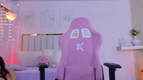 Cristal  online show from 10-24-25, 12:41