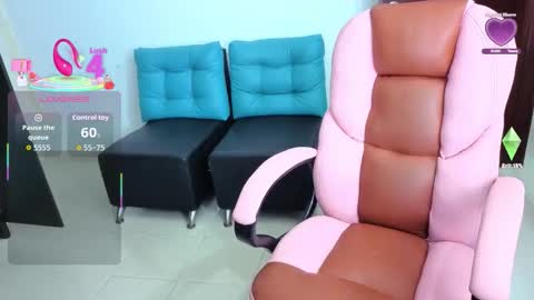 Snapshot of cristal_hot07 chatting on 11-06-25, 02:45 Cristal online show from 11-06-25, 02:45