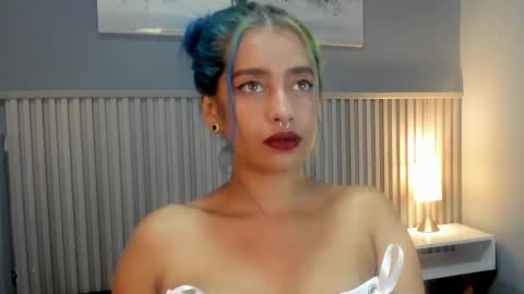 ... .     Cristal    . ... online show from 09-29-25, 03:28