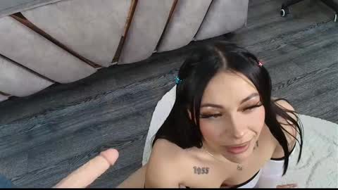 CRISTAL  VIOLETA online show from 12-17-25, 03:40