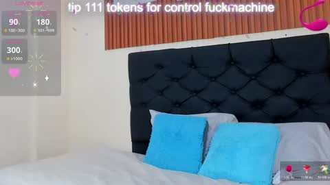 cristale69 online show from 04-11-26, 06:34