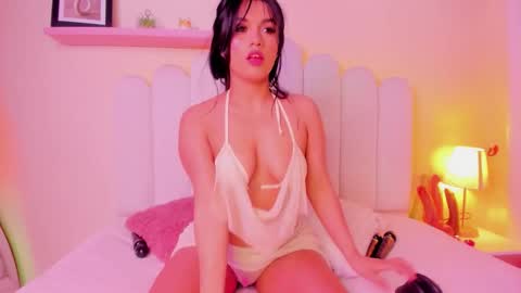 Cristal online show from 12-22-25, 04:20