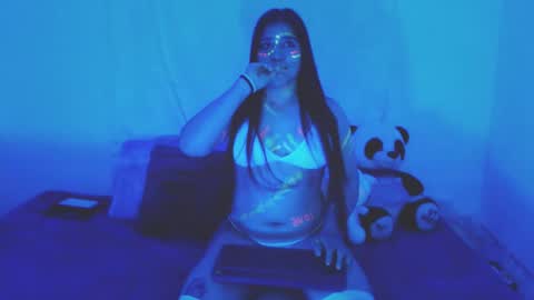 Snapshot of cristallssmith chatting on 02-25-26, 02:27 Cristal online show from 02-25-26, 02:27