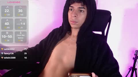 cristhian online show from 12-20-25, 05:25