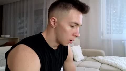 CristianoHailey online show from 03-09-25, 10:41