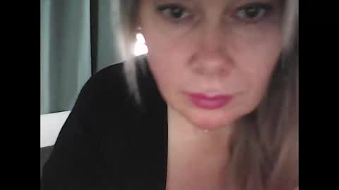 Snapshot of cristina1985 chatting on 01-15-26, 08:41 Cristina online show from 01-15-26, 08:41