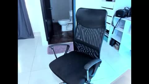 cristinasweet7 online show from 12-02-25, 06:36