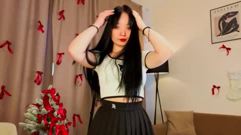 Snapshot of cristinledlie chatting on 01-15-26, 05:34 Milla online show from 01-15-26, 05:34