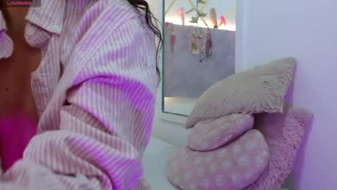 Cristin online show from 10-07-25, 01:03