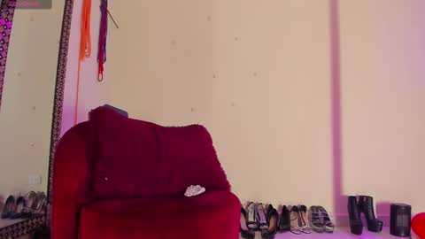 Cristin online show from 03-08-25, 06:47