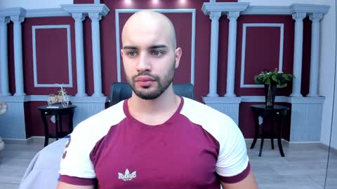 Cristobal Alzate online show from 12-26-24, 11:54