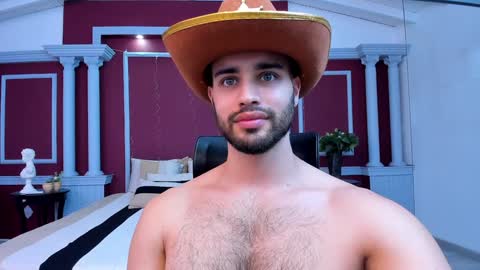 Cristobal Alzate online show from 02-02-25, 02:56