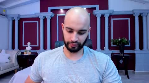 Cristobal Alzate online show from 02-24-25, 10:59