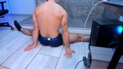 Cristobal Alzate online show from 02-28-25, 02:09