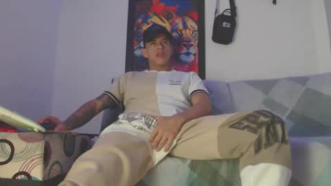 Snapshot of cristofer_dick5511 chatting on 12-28-24, 02:54 criistofer online show from 12-28-24, 02:54