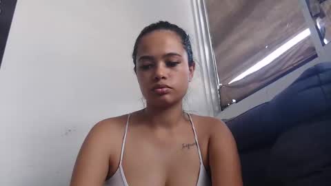 Snapshot of cristtal__2 chatting on 11-03-25, 08:32 Cristtal  2 online show from 11-03-25, 08:32