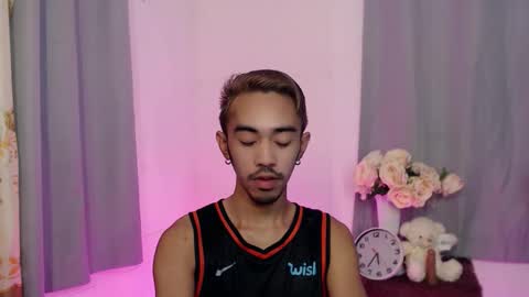 crocodale online show from 10-30-25, 02:07