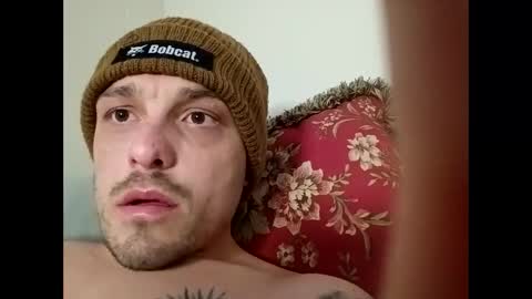 Snapshot of crossbo112293 chatting on 02-10-26, 08:35 crossbo112293 online show from 02-10-26, 08:35