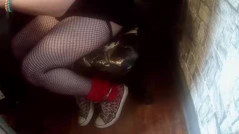 Snapshot of crossdresser_krystal chatting on 12-01-25, 06:57 crossdresser krystal online show from 12-01-25, 06:57