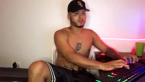 crow_black00 online show from 04-15-26, 09:37