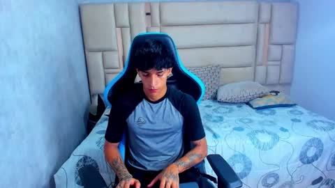 Croy online show from 02-25-26, 03:27