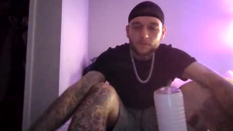 cruz815 online show from 12-18-25, 10:38