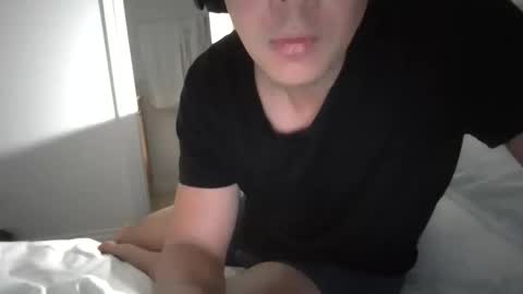 Snapshot of cruz_gameboy chatting on 11-28-25, 01:58 cruz_gameboy online show from 11-28-25, 01:58