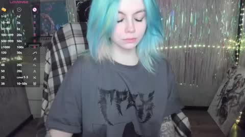 Snapshot of cryptobjgirlv2 chatting on 10-12-25, 05:56 Lilith online show from 10-12-25, 05:56