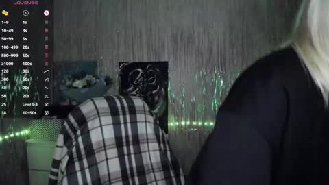 Snapshot of cryptobjgirlv2 chatting on 10-24-25, 06:04 Lilith online show from 10-24-25, 06:04