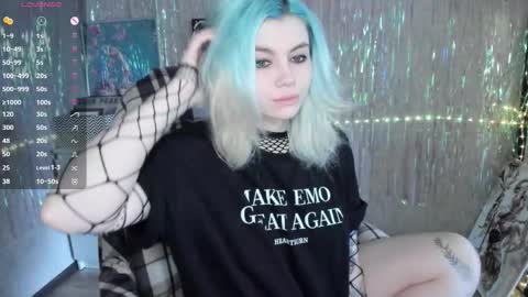 Snapshot of cryptobjgirlv2 chatting on 10-28-25, 10:41 Lilith online show from 10-28-25, 10:41