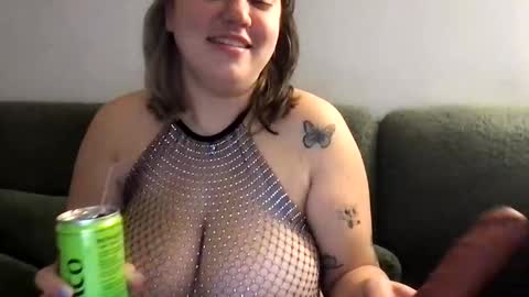 Snapshot of crystal0714 chatting on 11-18-25, 03:34 Bigtitsokdick online show from 11-18-25, 03:34