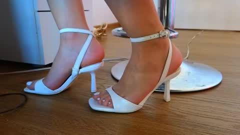 Crys online show from 10-15-25, 07:52