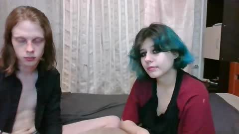 Snapshot of crystal_porn_love chatting on 01-24-25, 10:08 Crystal and Marcl online show from 01-24-25, 10:08
