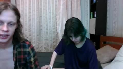 Snapshot of crystal_porn_love chatting on 02-07-25, 09:04 Crystal and Marcl online show from 02-07-25, 09:04