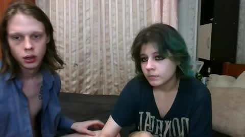 Snapshot of crystal_porn_love chatting on 02-24-25, 08:36 Crystal and Marcl online show from 02-24-25, 08:36