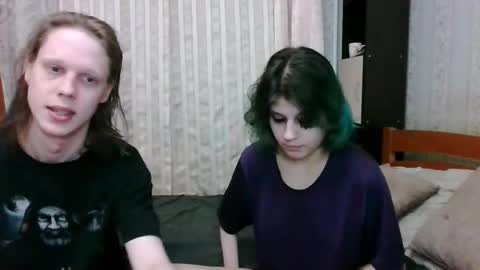 Snapshot of crystal_porn_love chatting on 03-11-25, 09:37 Crystal and Marcl online show from 03-11-25, 09:37