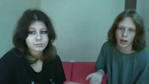 Crystal and Marcl online show from 11-04-25, 10:47