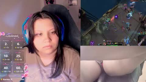 Snapshot of crystal_velvet01 chatting on 12-22-24, 07:44 crystal online show from 12-22-24, 07:44