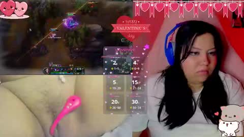 Snapshot of crystal_velvet01 chatting on 02-14-25, 04:47 crystal online show from 02-14-25, 04:47