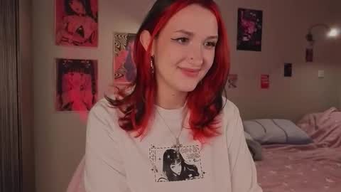 Snapshot of crystalblaze_ chatting on 10-03-25, 08:17 Grace online show from 10-03-25, 08:17