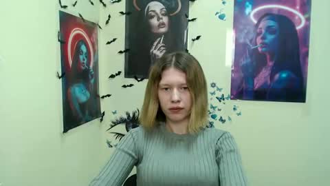 Stella online show from 03-08-25, 04:17