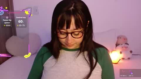 Olivia  online show from 10-23-25, 12:32