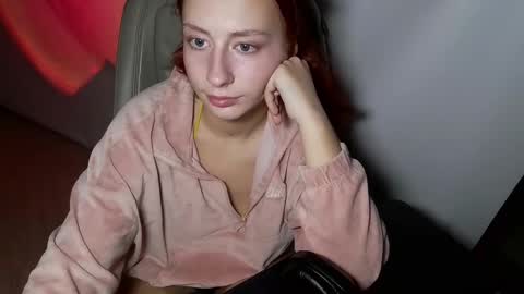 Snapshot of crystallkris chatting on 12-26-24, 03:27 Kristina online show from 12-26-24, 03:27