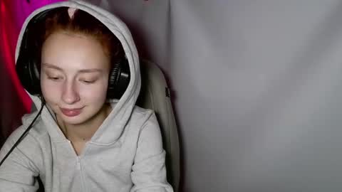 Snapshot of crystallkris chatting on 12-27-24, 12:18 Kristina online show from 12-27-24, 12:18