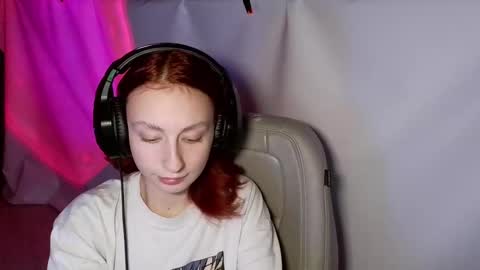 Snapshot of crystallkris chatting on 12-29-24, 12:20 Kristina online show from 12-29-24, 12:20